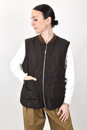 gilet trapuntato Susy Mix da donna marrone con spacchi laterali