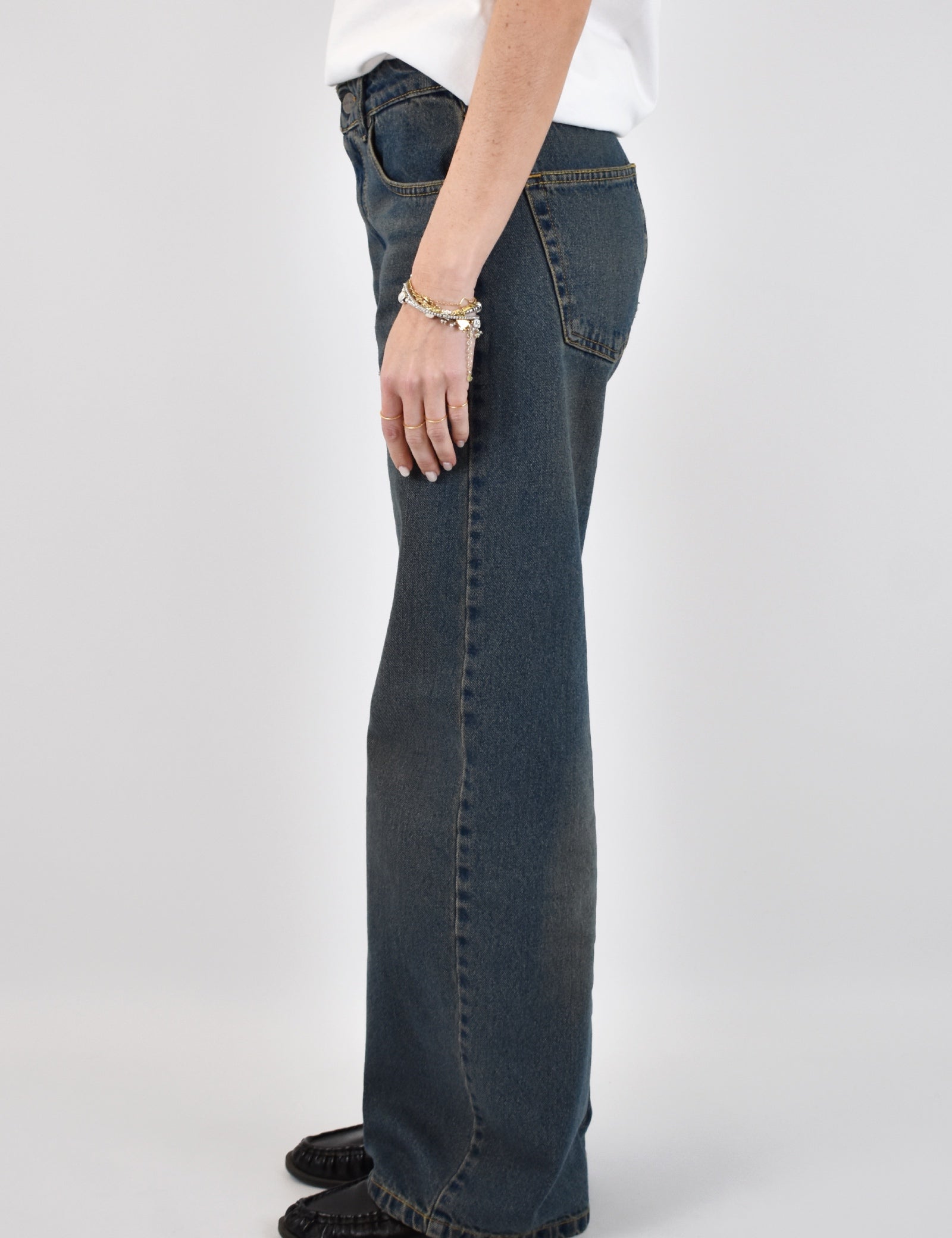 Jeans Susy Mix modello TINA straight leg a vita bassa in denim scuro leggermente invecchiato, casual chic, articolo jwtin88874