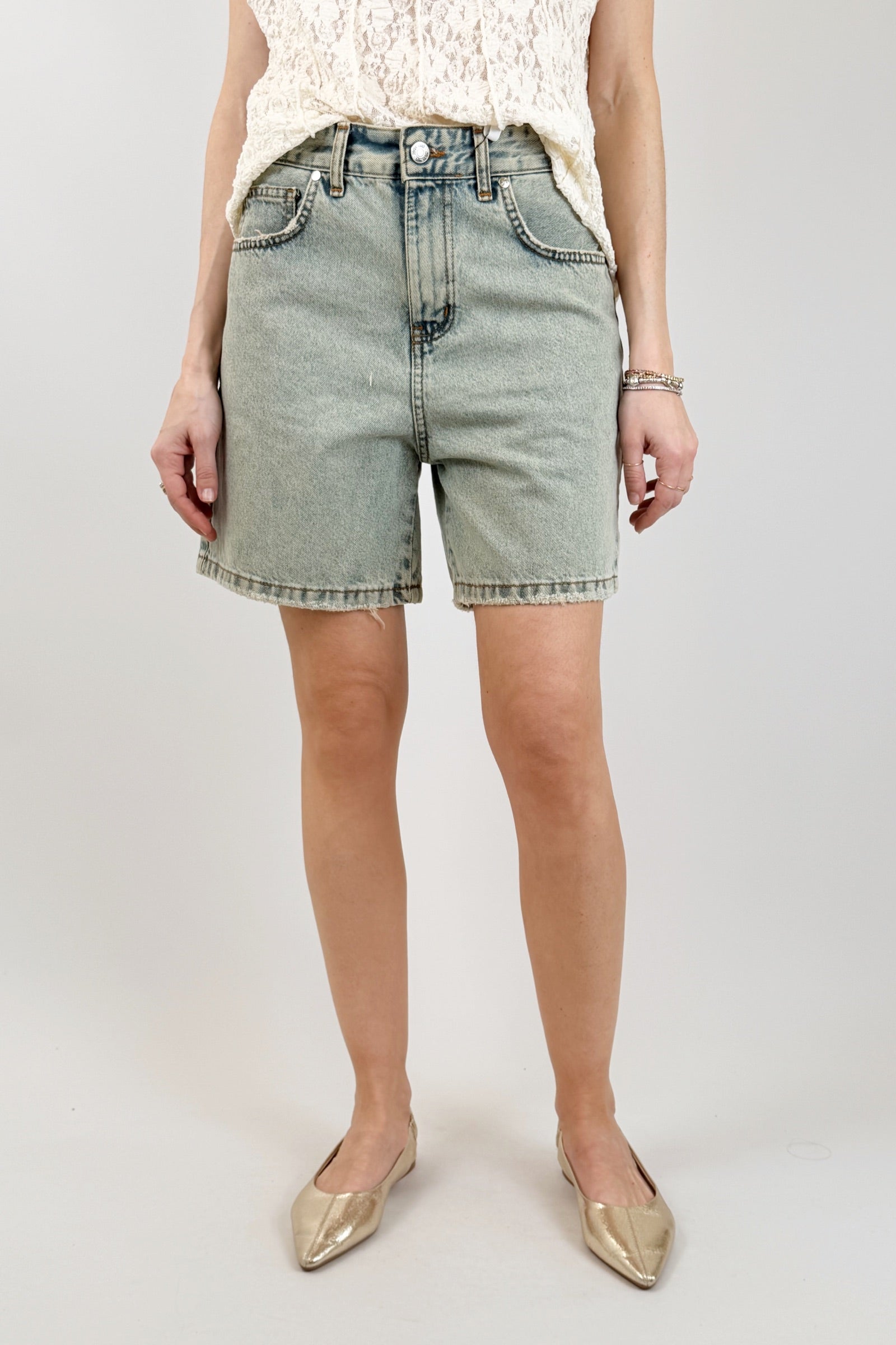 Short jeans