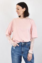 t-shirt in cotone di Susy Mix  con manica in pizzo rosa, modello 11073