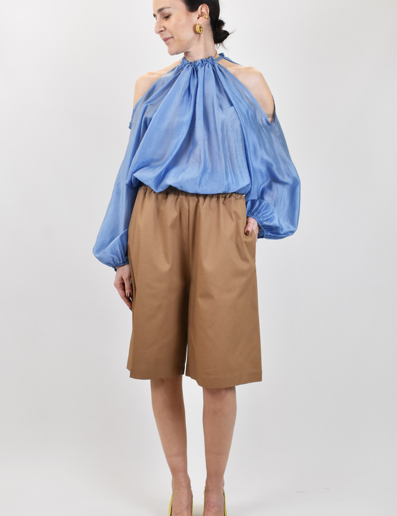 tensione-in-bermuda-elastico-cotone-cammello.jpg