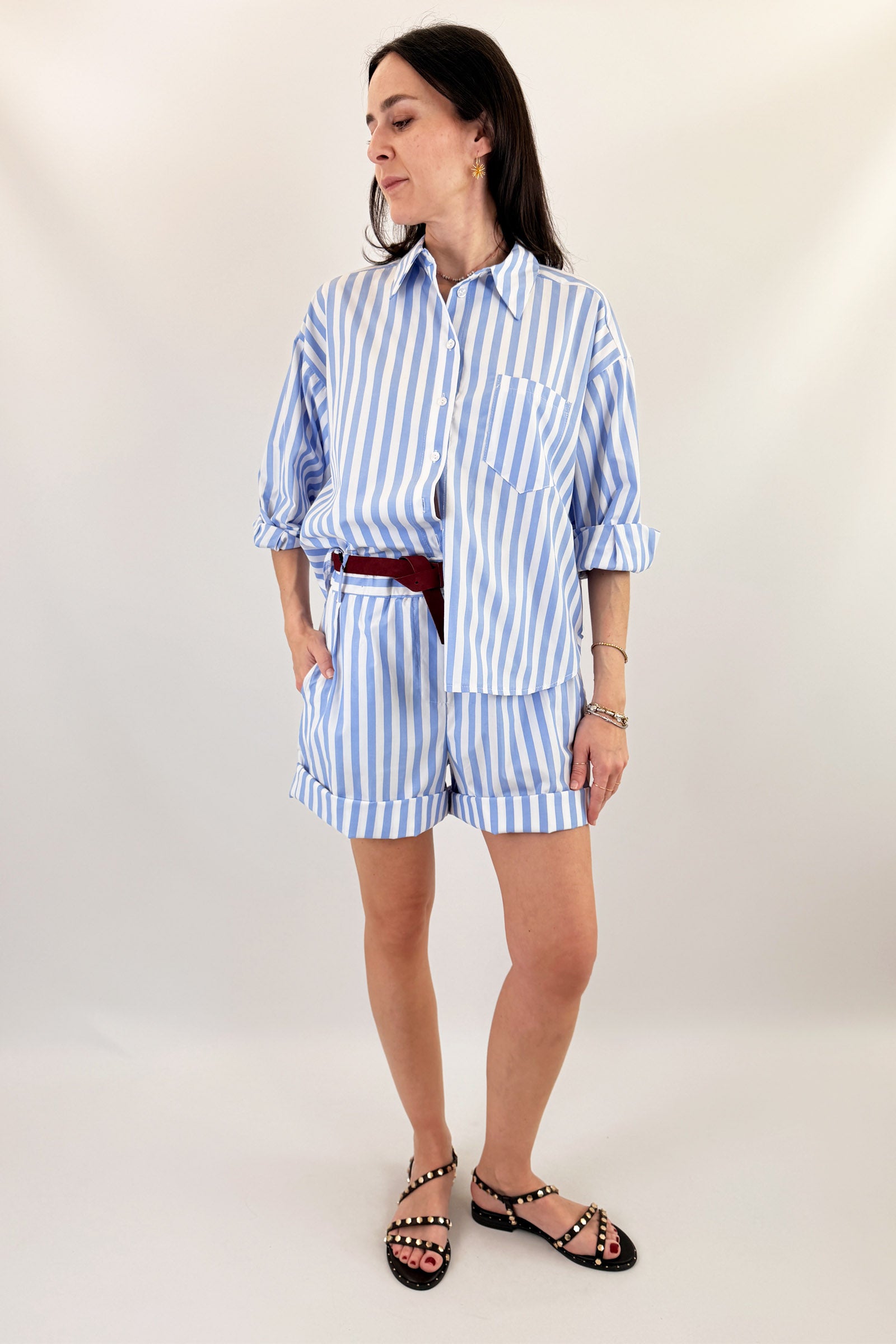 Shorts a righe con cintura
