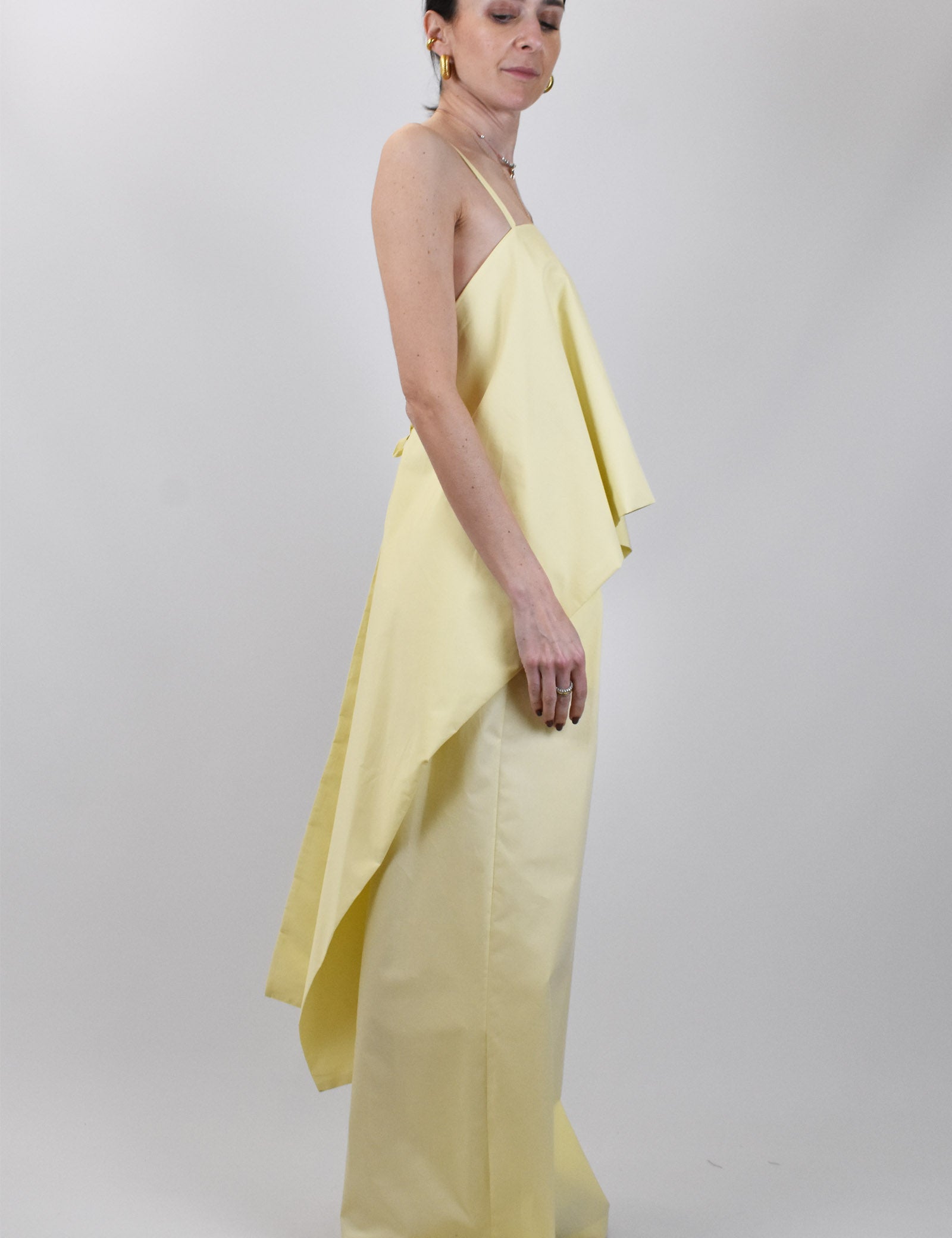 tensione-in-pantalone-giallino-lato-cotone.jpg