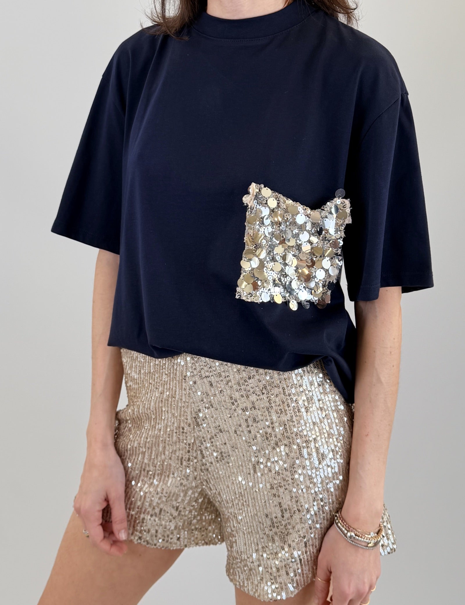 tensione-in-t-shirt-paillettes-blu_bb650bed-4676-40a2-8c46-49fc2cea9d6c.jpg