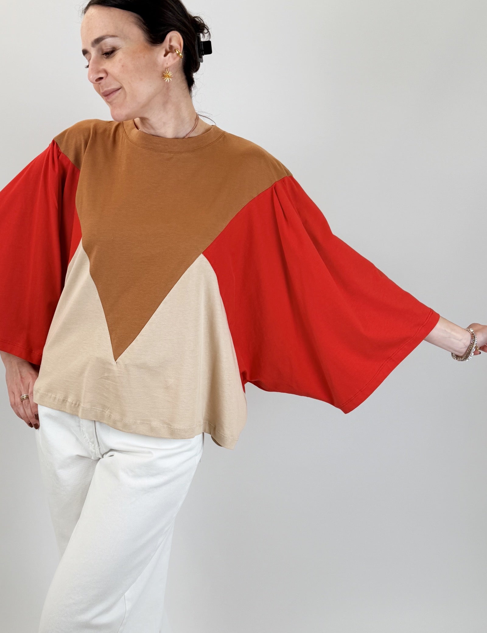 tensione-in-t-shirt-tre-colori-rosso.jpg