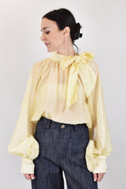 camicia gialla con fiocco e maxi manica Vicolo