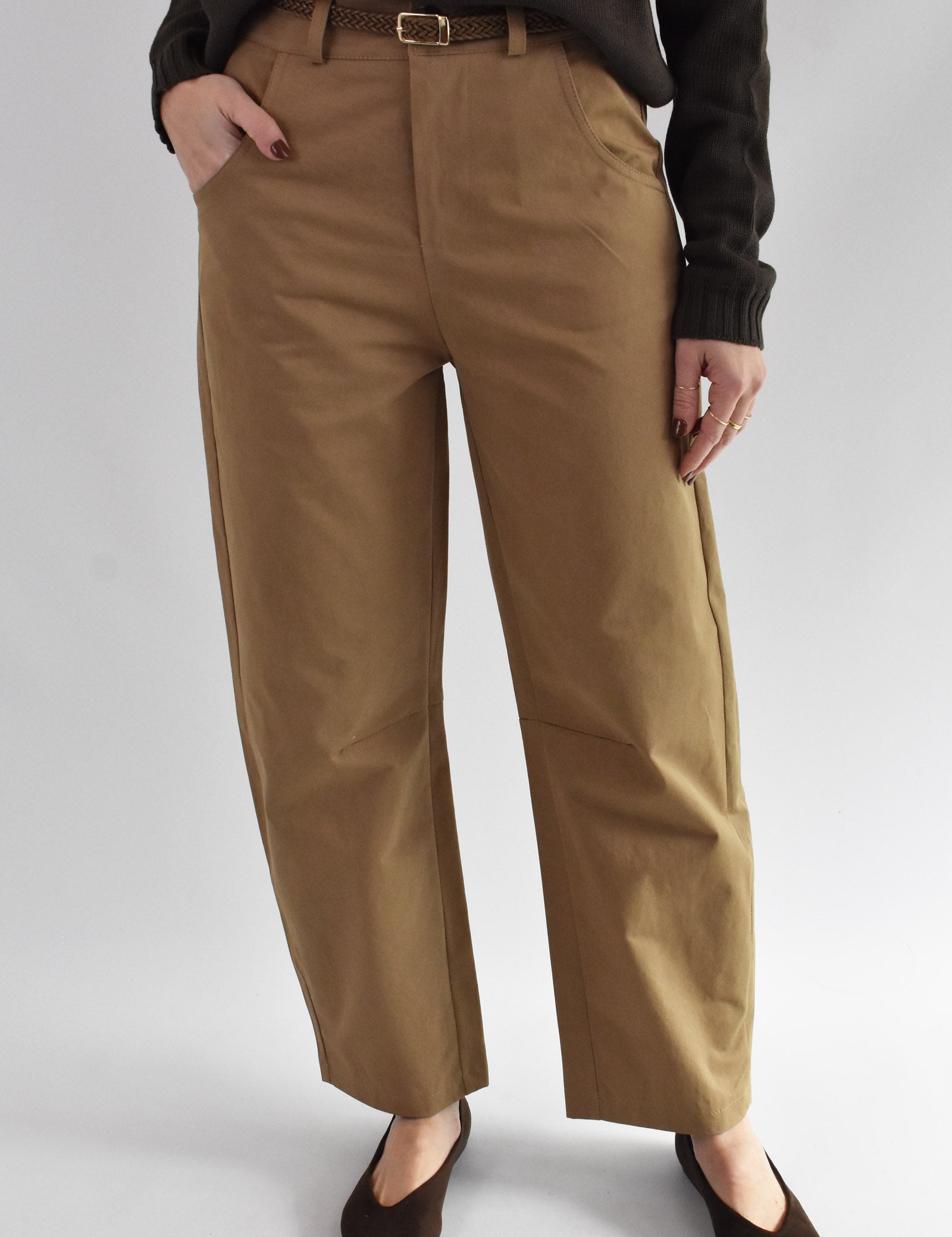 vicolo-pantalone-barrel-cammello.jpg