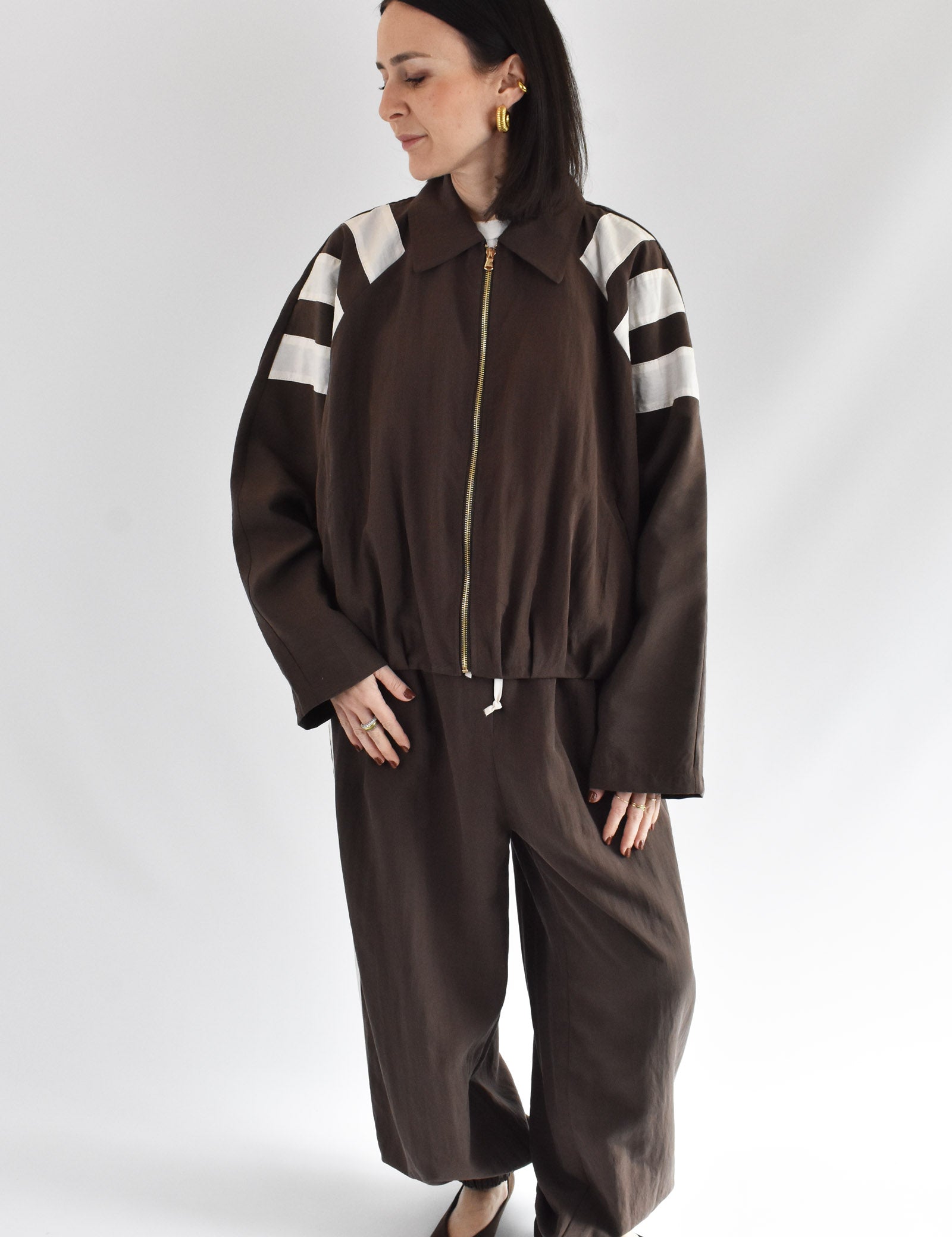 Pantalone jogger con bande