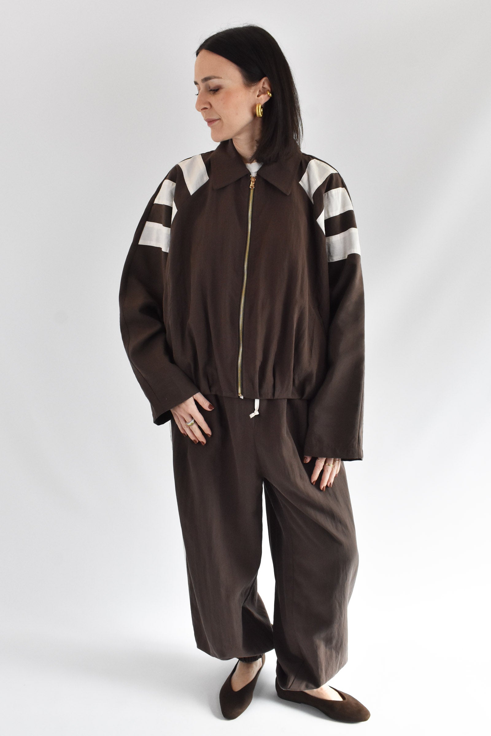 Pantalone jogger con bande