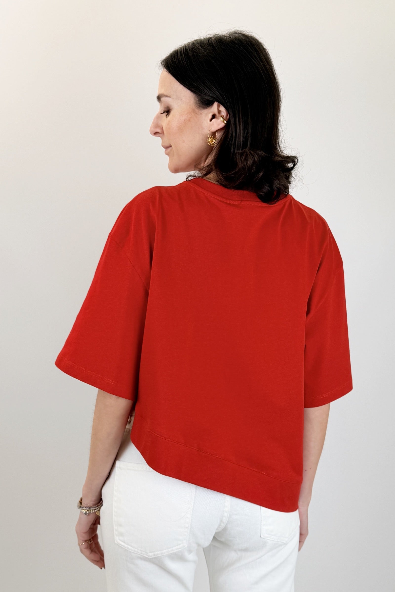 T-shirt asimmetrica